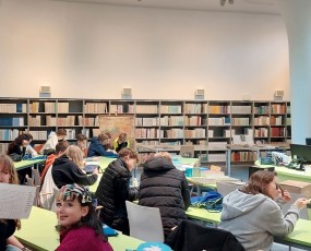 Lekcja biblioteczna z uczniami kl. 8 ze SP nr 355 w Warszawy