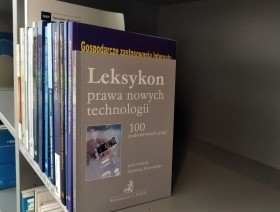 Leksykon prawa nowych technologii w zbiorach Centralnej Biblioteki Statystycznej.